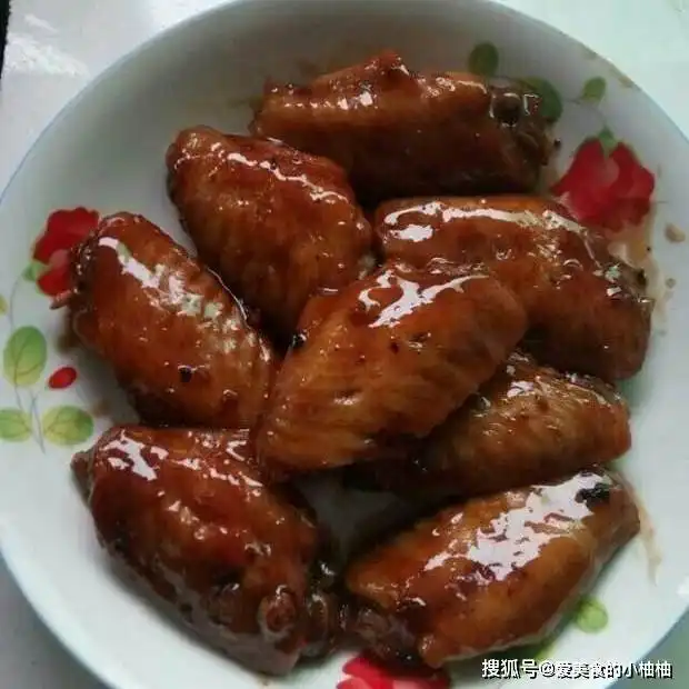做可乐鸡翅,到底要不要焯水,10人有人不懂,难怪鸡翅柴老不入味
