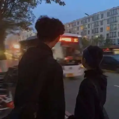  好看真人情侣头像