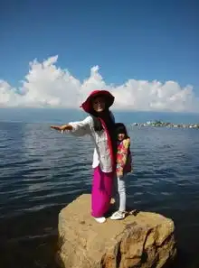  我家小美女跟我一起到大理风花雪月