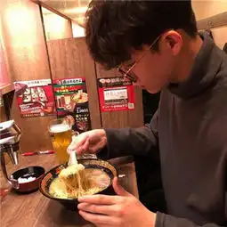  2018最潮流最新款的情侣头像最火情侣头像霸气一男一女