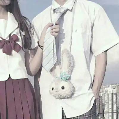  衬衫情侣头像一男一女不露头我是美丽的珍妮