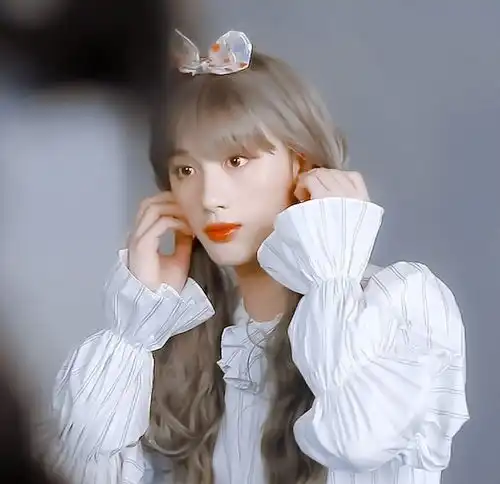  第5期时代少年团女装图片分享
