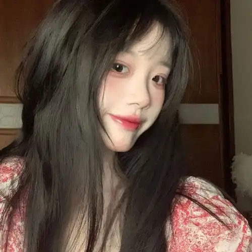女生头像你一笑就是好天气