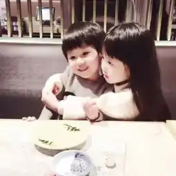  以下图片的情侣头像