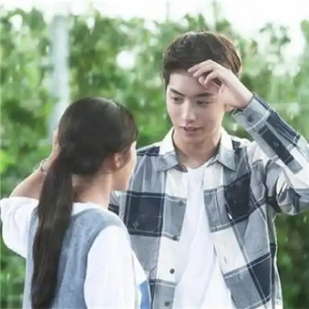  韩国情侣头像撩人超甜,全世界除了你我都不喜欢