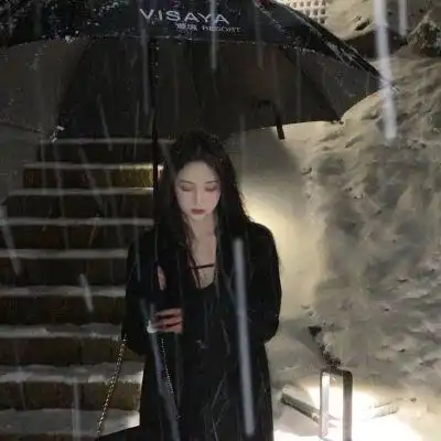  情侣头像一人一张真人2021