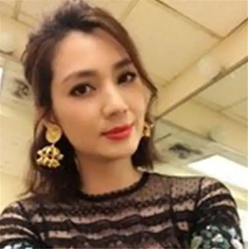 杨幂闺蜜,男友曾被杨幂称花心,但她依旧五行我素,今成这样