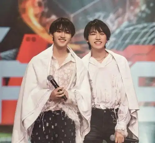  丁程鑫宋亚轩头像壁纸