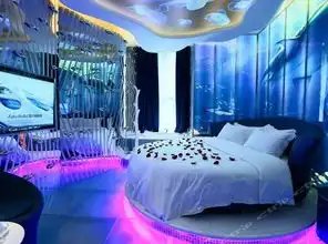  这才叫圆床,你那顶多叫床铺盘点那些让人羞羞的情侣酒店