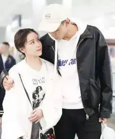  高级的情侣装都是不一样的看完明星的情侣穿搭,我想去找个男朋友了