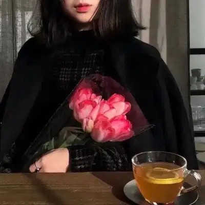  陈涵被人放在心尖上的女孩大概情侣头像我要个性网