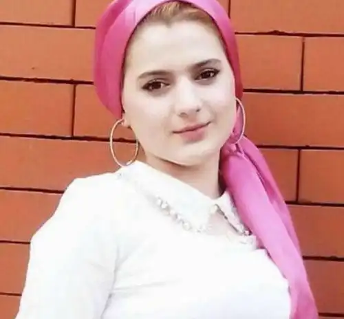  17岁俄国美女,嫁大20岁山东汉子,聘礼仅是一床向同事借的新被子