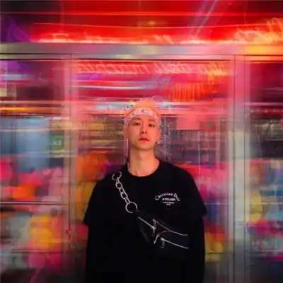  酷炫潮流情侣头像回忆只是过去现在才是真实