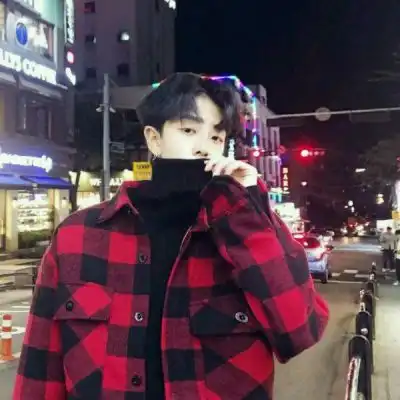  2018霸气头像男生超拽冷酷无情无字被追的人到最后反而更痴情