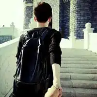  哪里可以找到相似的图片情侣衣服情侣头像背影或者侧脸