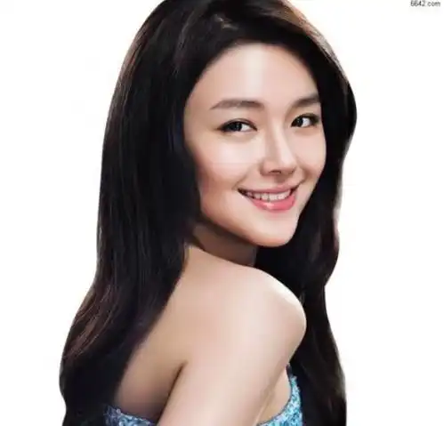  天生情敌大s女儿笑眯眯的盯着爸爸看,汪小菲称和她在单独约会