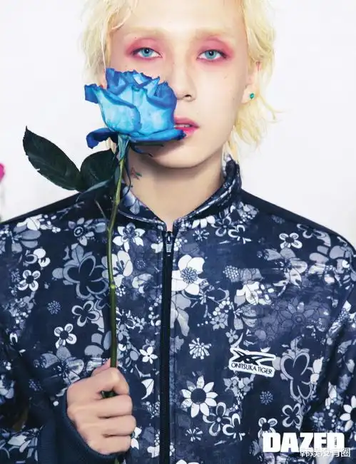  金泫雅金晓钟dazed画报公开,上演真实情侣的肌肤之亲