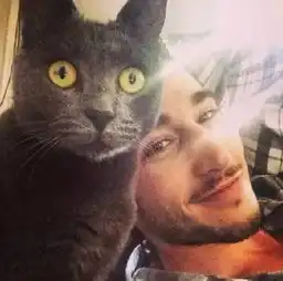  姑娘们说最喜欢这样的男人和车了