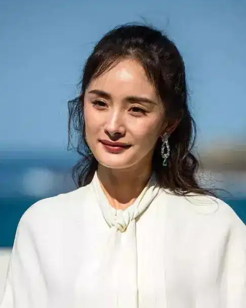  新进展杨幂和魏大勋暗自搞了个情侣头像可这也太土太好笑了