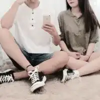  帮忙找一些情侣头像,一男一女在一张图可以,或者一张图一个人也可以,只要是情侣