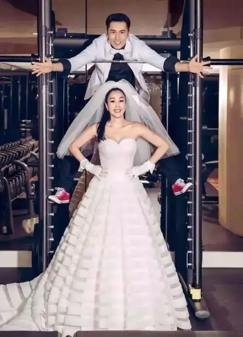  钟丽缇可谓是一代人的女神,47岁的她咋还能娶走35岁小鲜肉