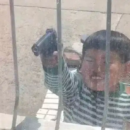  搞怪情侣头像6组一生最重要的,不过饱餐与被爱