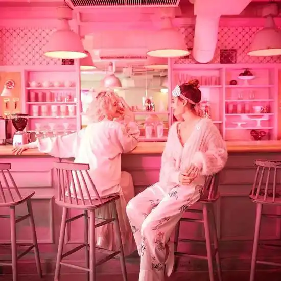  iu欧阳娜娜的睡衣穿搭在家办公也要美美哒