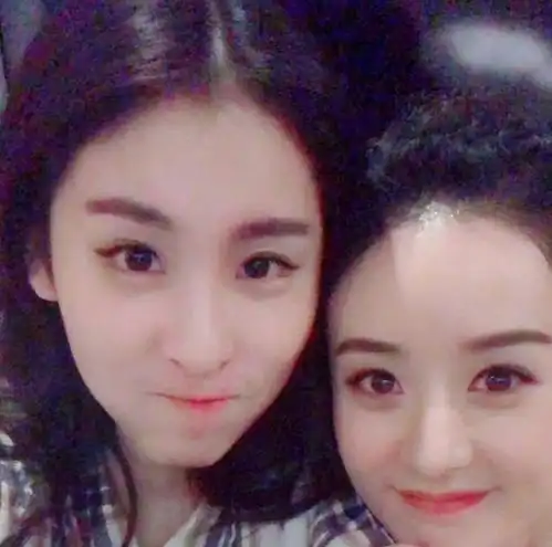 独自养胎生娃张碧晨孕期照意外暴露真相,她的出现让人意外