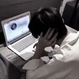  男生头像背影伤感霸气2020泪水成就未来