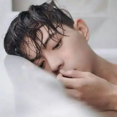  清新头像男真人文艺范2020好看的气质阳光男生头像