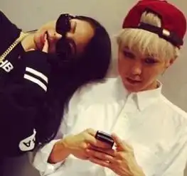  求gd的情侣头像,一男一女的,谢谢