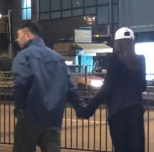  娱乐圈杜海涛对沈梦辰的这个动作太暖了看来今年真的要婚了