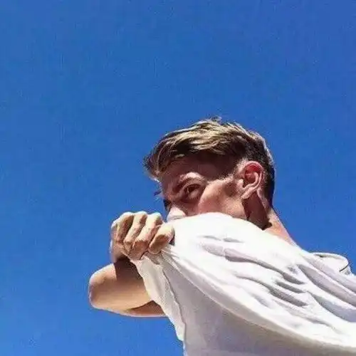  头像我好像一直都在放弃他又好像一直都在等他