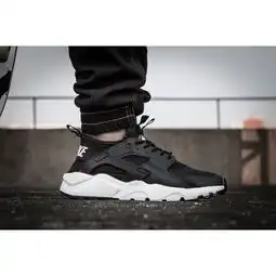  耐克女鞋nikeairhuaracherunultra华莱士男子运动休闲鞋819685