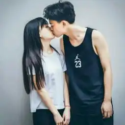  第一次见男友爸妈,准婆婆笑着给我6000红包