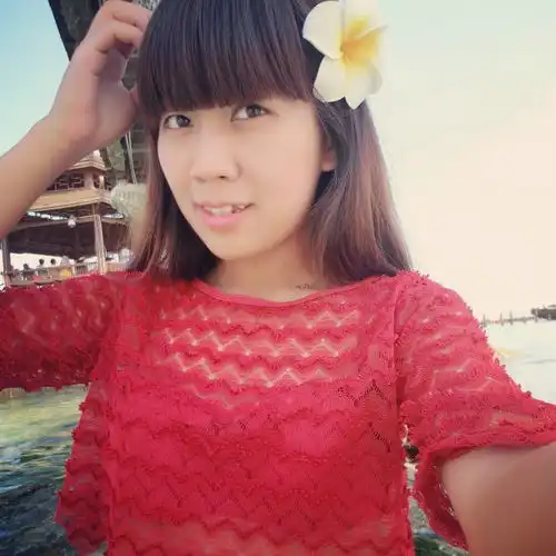 闺蜜间三亚之旅吃吃海鲜