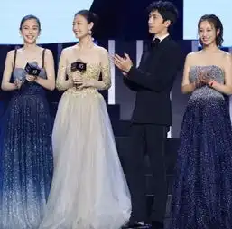  芭莎夜最有意思的16张合影,丽颖被情侣档暴击,蔡依林遭算计