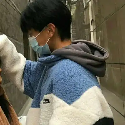  情侣头像双向的奔赴才有意义