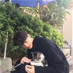  12星座男吃醋有什么表现处女男说反话,双子男狂发短信电话