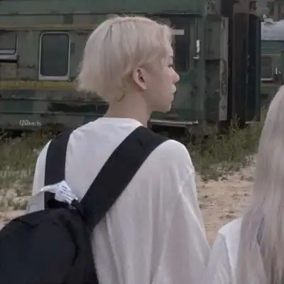  沈倦.一对两张优质真人情侣头像图源网络