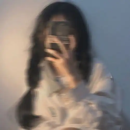  头像模糊但好看女生头像