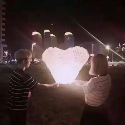  单人一人一张情侣专用头像