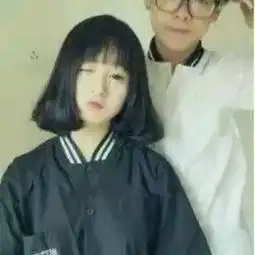  求这两张情侣头像原图