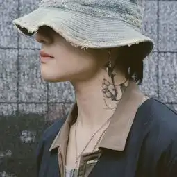  小心这位爱撒娇的蜜嗓男孩,可能真的会让你的耳朵怀孕