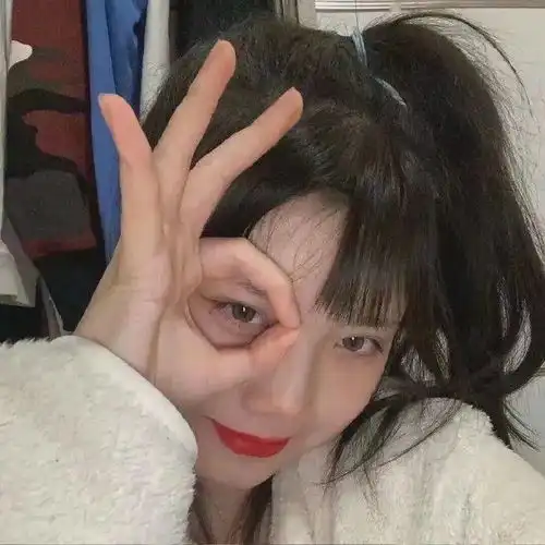  大家好我是麻辣鸡这是我的朋友辣鸡