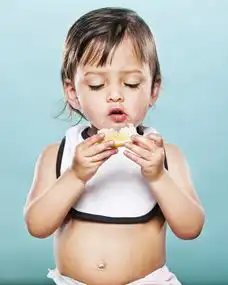  坑娃的摄影师萌娃吃的第一口柠檬