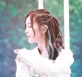 吴宣仪程潇离队风波后深夜聚餐,秀美食还晒女儿两人是真闺蜜