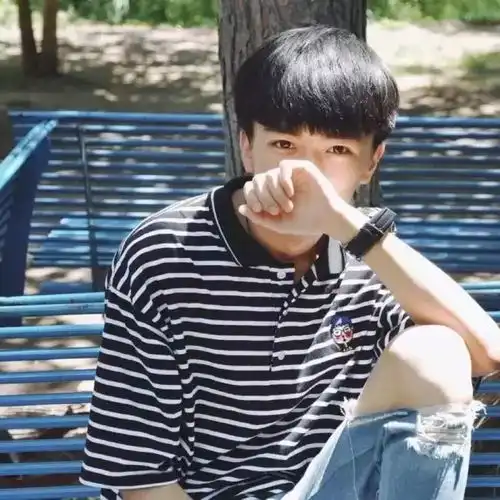  头像丨喜欢热闹享受孤独