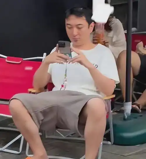  曝王思聪出售上海天价豪宅,网友这是要转移资产跑路了