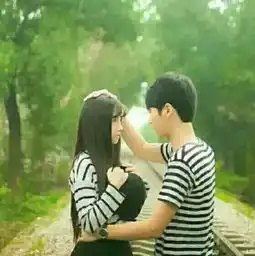  跪求唯美小清新绿叶背景一男一女两张情侣头像越多越好
